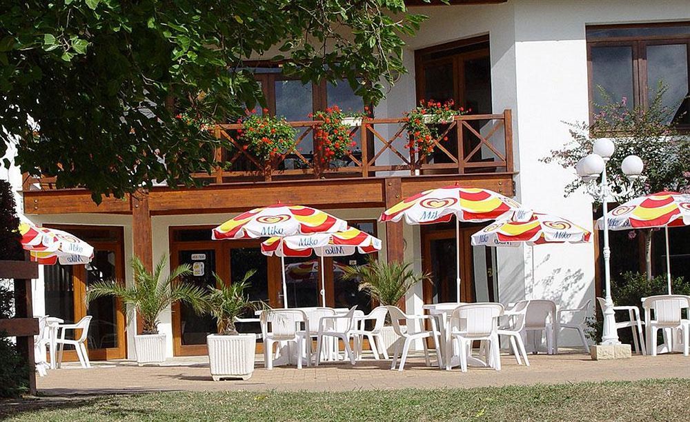 Hotel Domaine Du Pignada Boucau Exterior foto